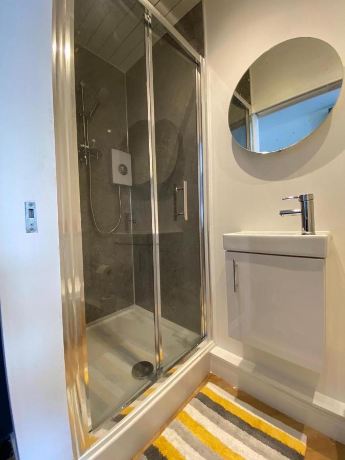 Penlea 1-Bed Flat With Harbour View In Tarbert Apartment Тарбърт Екстериор снимка